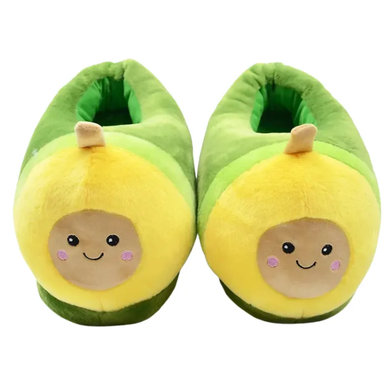 chausson-avocat-kawaii-peluche-vert Chaussons avocat kawaii en peluche verte pour enfant et adulte, pantoufles douces avec visage souriant