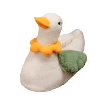 Vue latérale du Chausson Canard au design en volume, matière douce et forme enveloppante