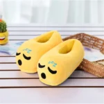 chausson-emoji-smiley-qui-dort-jaune