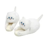 Chaussons chat blanc en peluche douce avec tête de chat et yeux bleus brodés