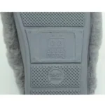 chausson-chat-gris-chaussons-chat-en-peluche-face