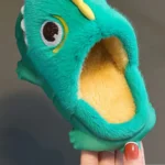 chausson-dinosaure-vert-jaune-enfant