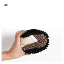 Chausson Hérisson Nettoyant​ très souple avec une semelle en microfibre