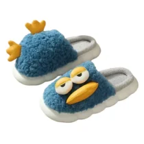 Chausson Femme Bleu Canard en peluche bouclée avec visage expressif et bec jaune