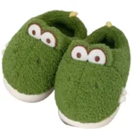 chaussons-dinosaure-verts-peluche