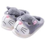 Chausson Chat Boudeur Gris vue de face en peluche douce