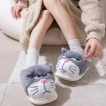 chausson-chat-boudeur-gris-face
