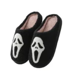 Chausson Horreur Scream noir avec masque blanc