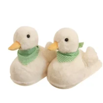 Pantoufle canard blanc pour femme en peluche avec foulard vert